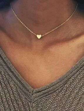 Anthropologie Dolly Minimalist Heart & Love Dainty Gold Necklace